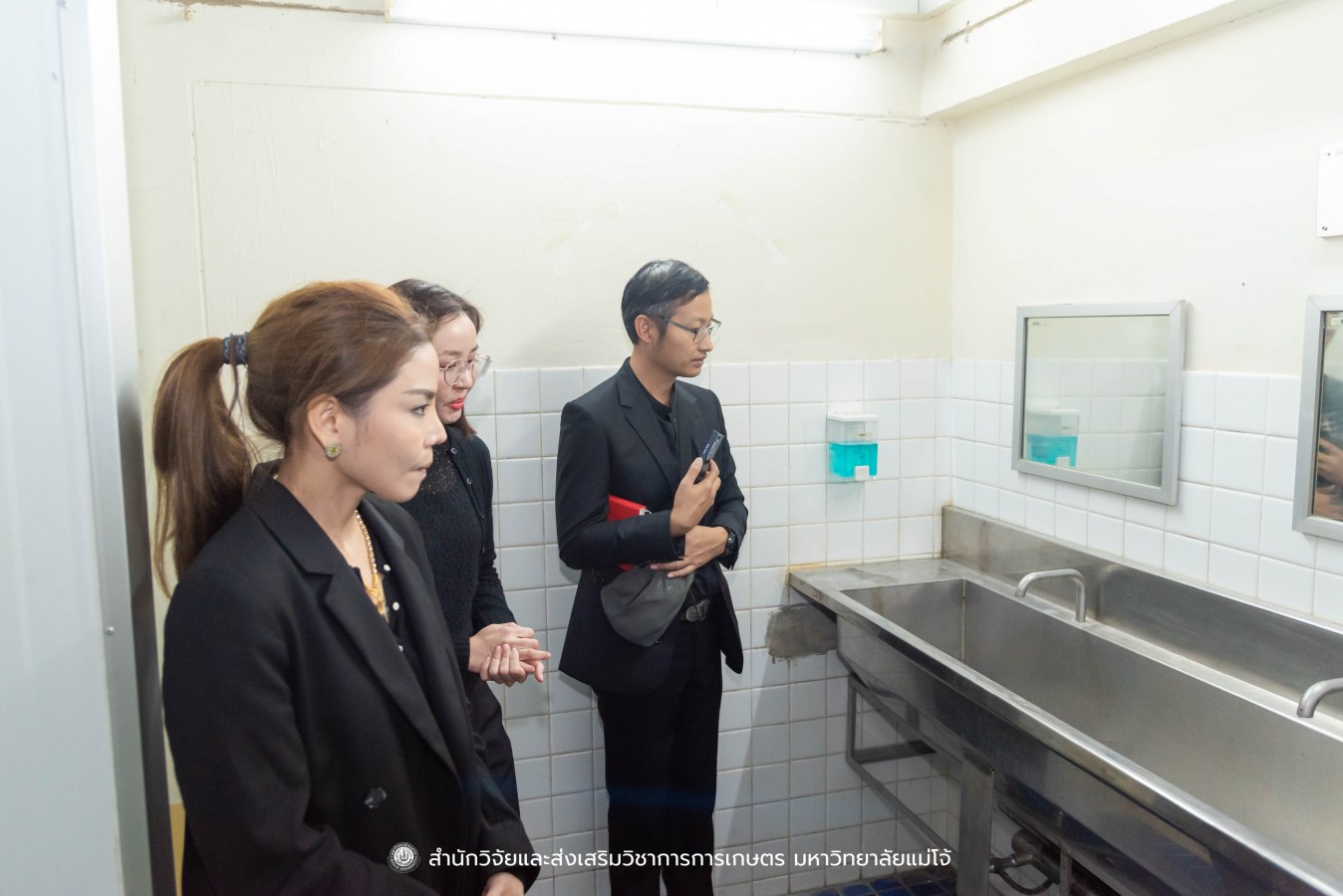 มหาวิทยาลัยแม่โจ้ ต้อนรับคณะผู้บริหารของสำนักงานเลขาธิการวุฒิสภา ในโครงการติดตามผลการนำผลงานวิจัยไปใช้ประโยชน์ในกระบวนการนิติบัญญัติ