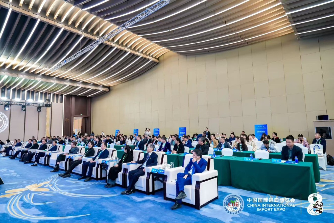 ม.แม่โจ้ จับมือ สภาหอการค้าอิเล็กทรอนิกส์จีน (CECC) MOU ยกระดับบุคลากรอีคอมเมิร์ซข้ามพรมแดนสู่เวทีโลก ณ นครเซี่ยงไฮ้