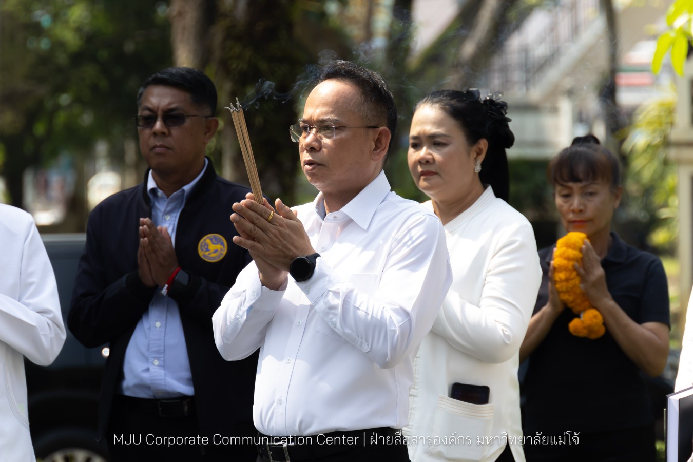 รองปลัดกระทรวงมหาดไทย สักการะสิ่งศักดิ์ ม.แม่โจ้