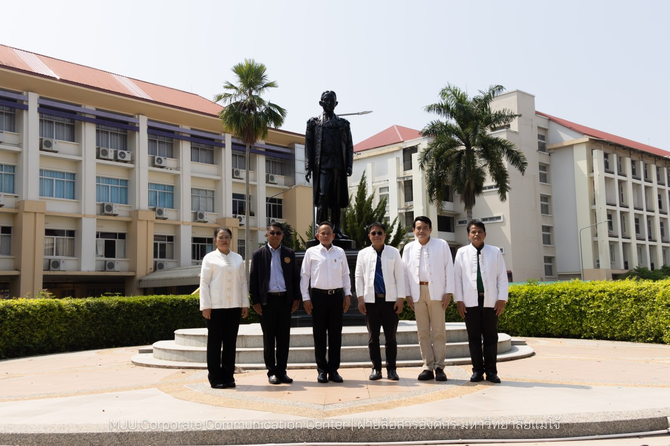 รองปลัดกระทรวงมหาดไทย สักการะสิ่งศักดิ์ ม.แม่โจ้