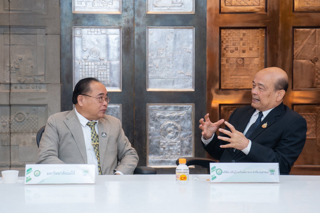 มหาวิทยาลัยแม่โจ้ ลงนามความร่วมมือโครงการเลี้ยงกุ้ง ร่วม บริษัท เจริญโภคภัณฑ์อาหาร จำกัด (มหาชน) ยกระดับงานวิจัยและพัฒนากำลังคนสู่มาตรฐานอุตสาหกรรมอย่างยั่งยืน