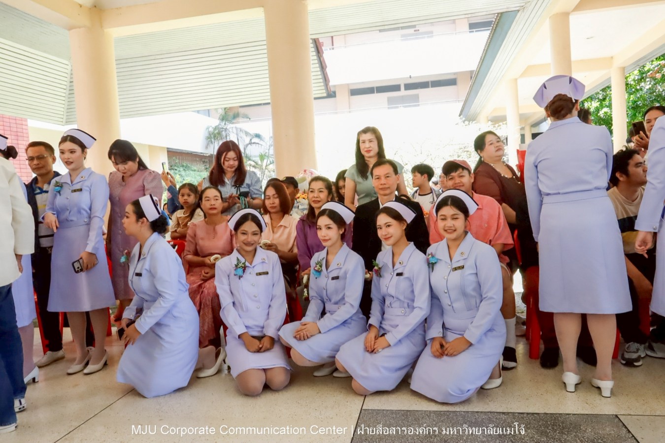 พยาบาลแม่โจ้ รุ่น 1 ประดับแถบหมวก-รับเข็มวิทยฐานะ พร้อมก้าวสู่พยาบาลวิชาชีพอย่างเป็นทางการ