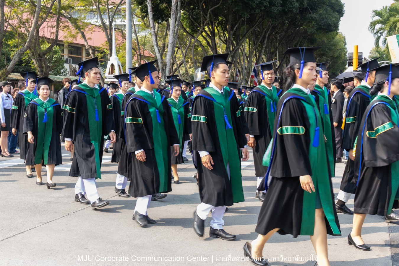บรรยากาศ พิธีพระราชทานปริญญาบัตร มหาวิทยาลัยแม่โจ้ ประจำปีการศึกษา2567-2568 ครั้งที่ 48  ในวันที่ 19 กุมภาพันธ์ พ.ศ.2569 ณ ศูนย์กีฬาเฉลิมพระเกียรติ มหาวิทยาลัยแม่โจ้