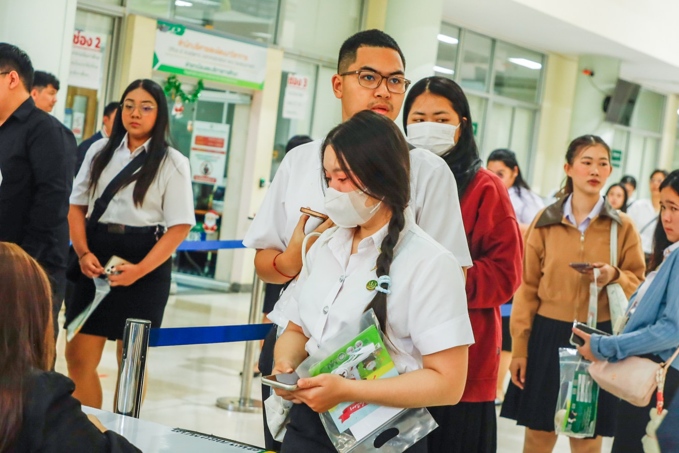 Congratulations    บรรยากาศ      บัณฑิตแม่โจ้ รายงานตัวเตรียมเข้าพิธีพระราชทานปริญญาบัตร ครั้งที่ 48