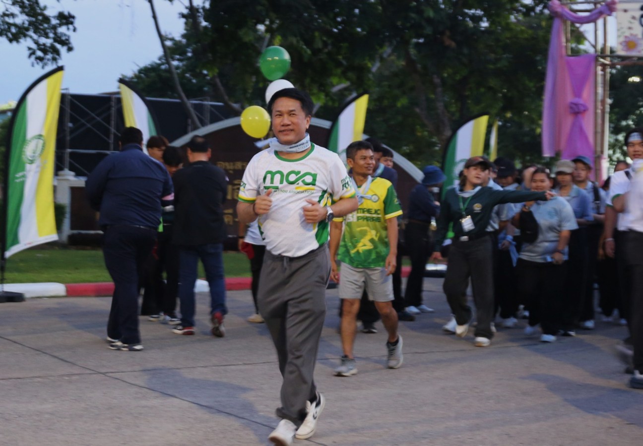 10 กิโลแห่งรอยยิ้ม ประเพณี เดินวิ่ง แม่โจ้ – สันทราย  ชาวสันทราย รุ่นพี่ ศิษย์เก่า  ร่วมต้อนรับอินทนิลช่อที่ 91 กว่า 6,200 คน อย่างอบอุ่น