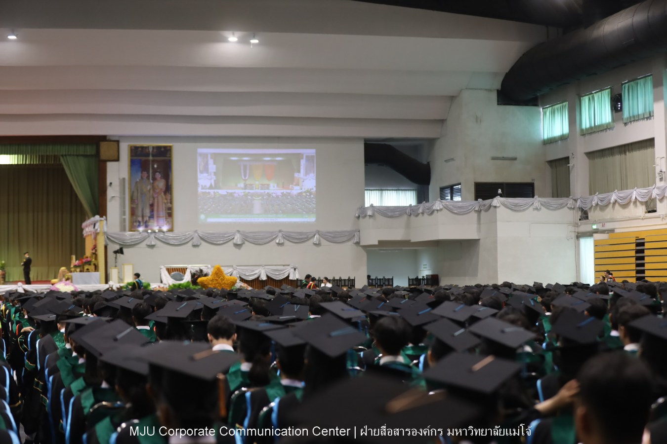 บรรยากาศ พิธีพระราชทานปริญญาบัตร มหาวิทยาลัยแม่โจ้ ประจำปีการศึกษา2567-2568 ครั้งที่ 48  ในวันที่ 19 กุมภาพันธ์ พ.ศ.2569 ณ ศูนย์กีฬาเฉลิมพระเกียรติ มหาวิทยาลัยแม่โจ้