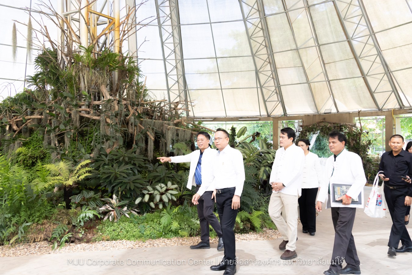 รองปลัดกระทรวงมหาดไทย สักการะสิ่งศักดิ์ ม.แม่โจ้