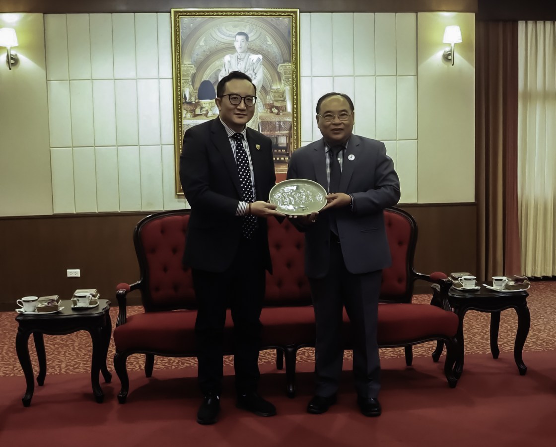 มหาวิทยาลัยแม่โจ้ จ.เชียงใหม่ หารือและลงนามความร่วมมือทางวิชาการ  ร่วมกับมหาวิทยาลัยชินวัตร จ.ปทุมธานี