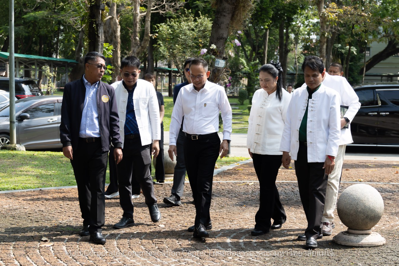 รองปลัดกระทรวงมหาดไทย สักการะสิ่งศักดิ์ ม.แม่โจ้