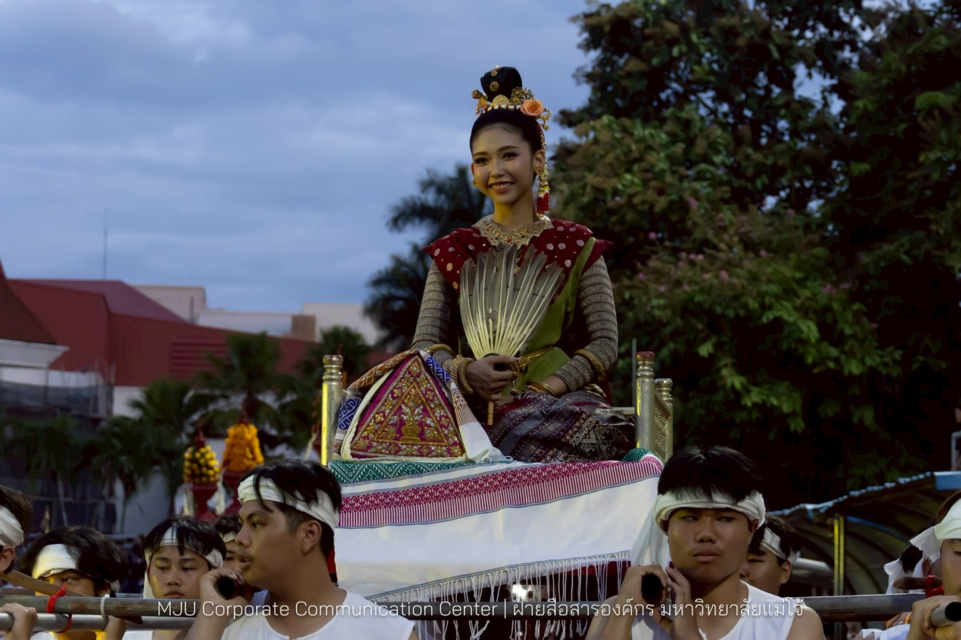 รับขวัญน้องใหม่อินทนิลช่อที่ 91 