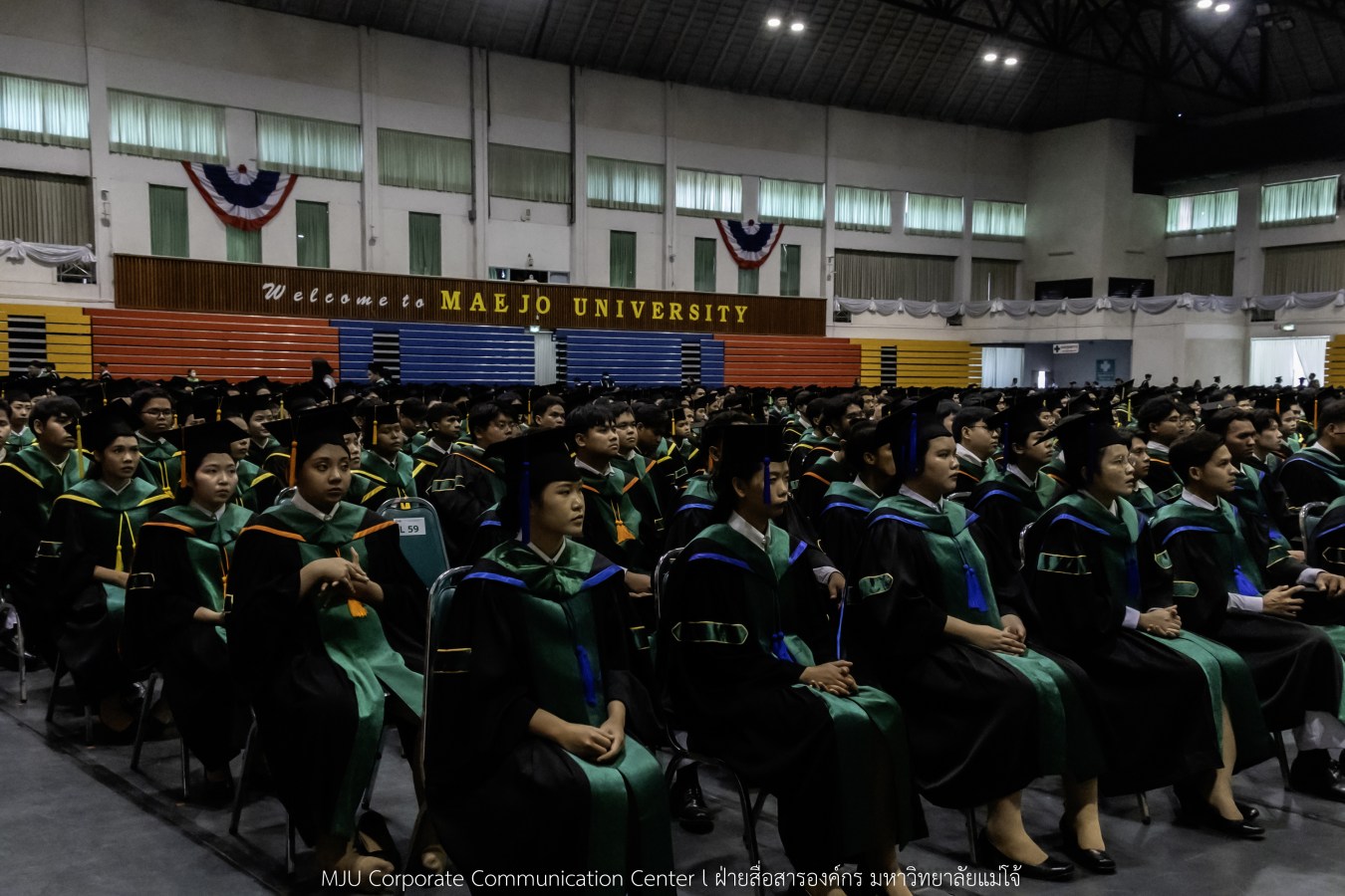 บรรยากาศ พิธีพระราชทานปริญญาบัตร มหาวิทยาลัยแม่โจ้ ประจำปีการศึกษา2567-2568 ครั้งที่ 48  ในวันที่ 19 กุมภาพันธ์ พ.ศ.2569 ณ ศูนย์กีฬาเฉลิมพระเกียรติ มหาวิทยาลัยแม่โจ้
