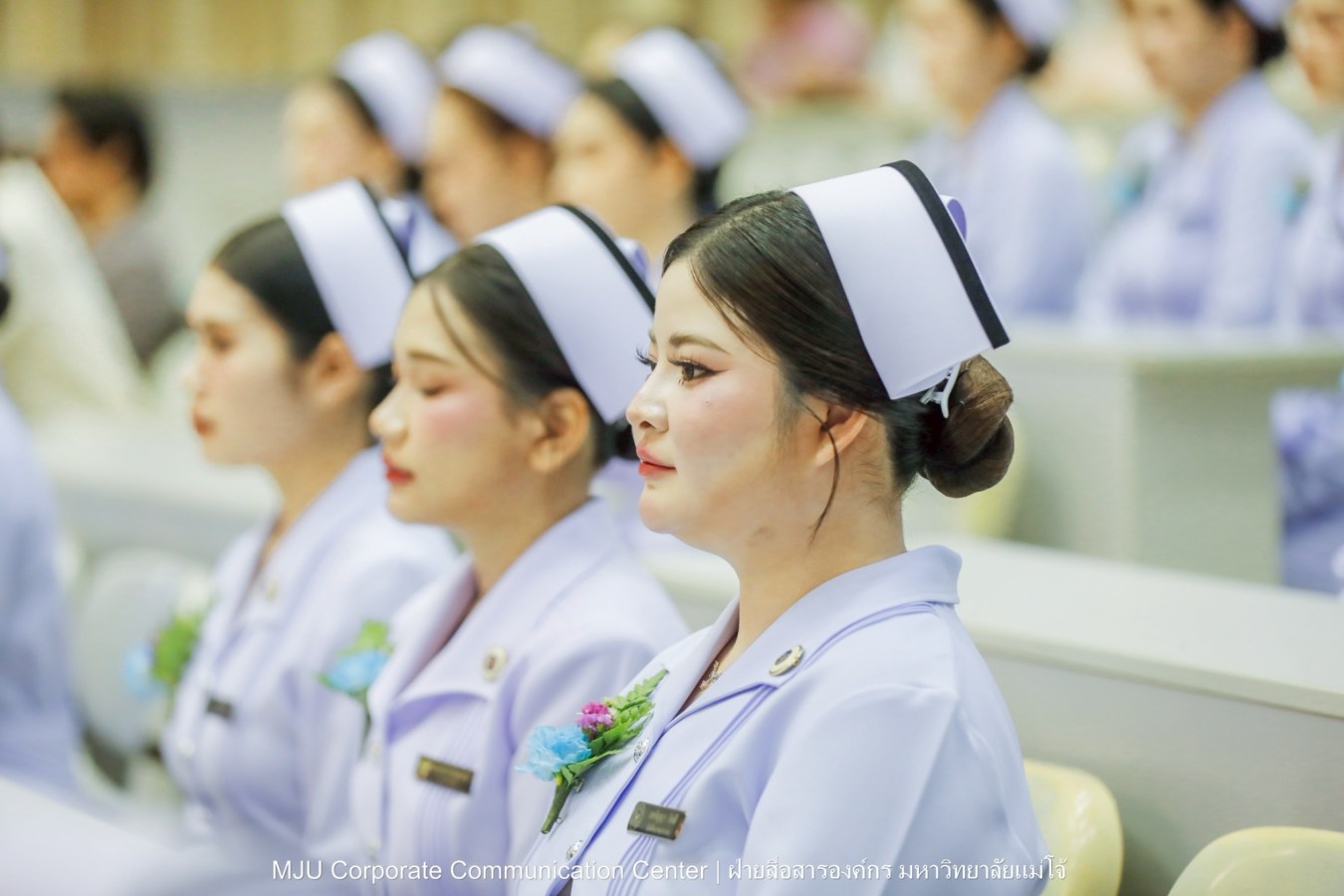 พยาบาลแม่โจ้ รุ่น 1 ประดับแถบหมวก-รับเข็มวิทยฐานะ พร้อมก้าวสู่พยาบาลวิชาชีพอย่างเป็นทางการ