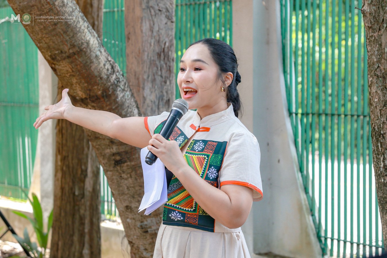 คณะศิลปศาสตร์ ร่วมกับ อพ.สธ. และ กองส่งเสริมศิลปวัฒนธรรม ม.แม่โจ้ จัดกิจกรรม 