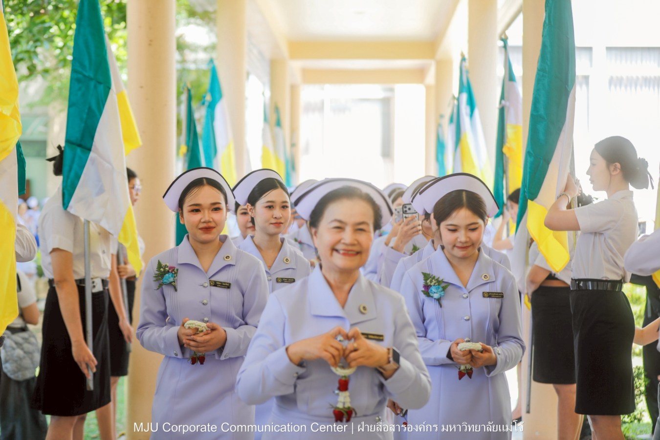 พยาบาลแม่โจ้ รุ่น 1 ประดับแถบหมวก-รับเข็มวิทยฐานะ พร้อมก้าวสู่พยาบาลวิชาชีพอย่างเป็นทางการ