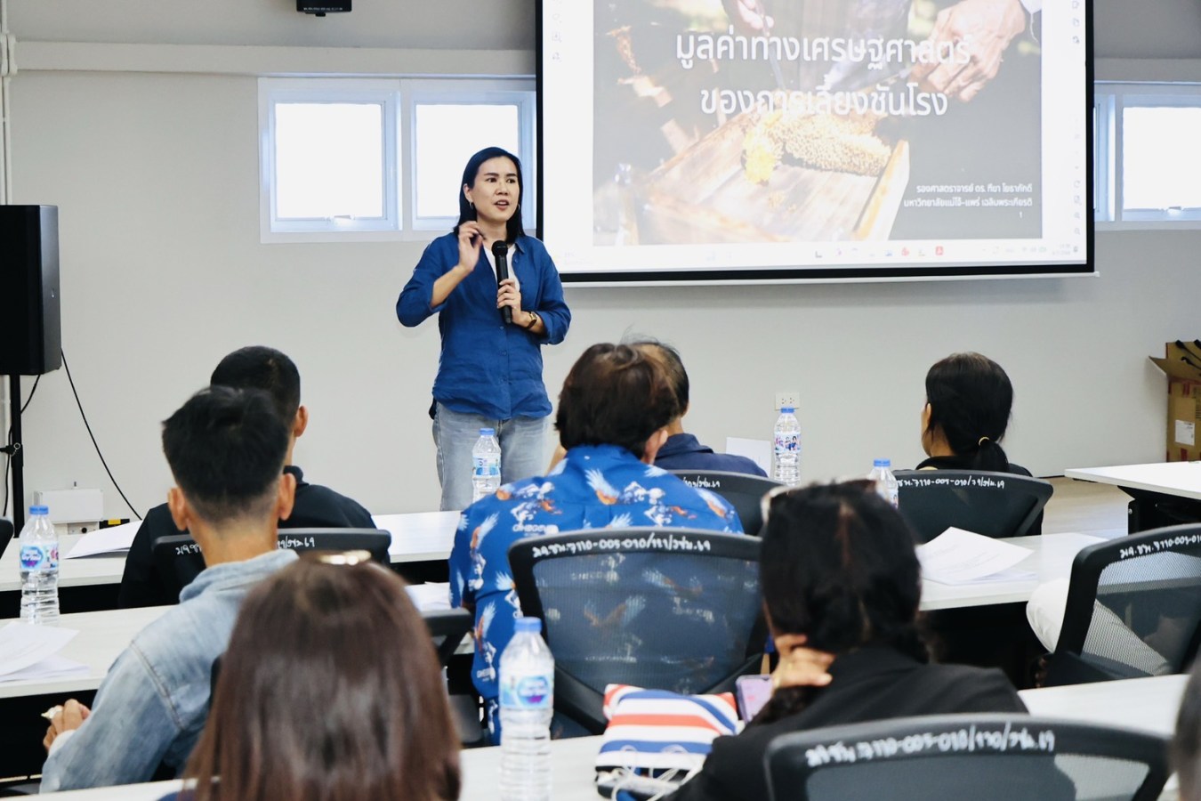 ม.แม่โจ้-ชุมพร ร่วมกับ มก. และสำนักงานปศุสัตว์จังหวัดชุมพร จัดอบรม GAP ฟาร์มผึ้งชันโรง  ยกระดับมาตรฐานการเลี้ยงสู่การพัฒนาเศรษฐกิจชุมชนอย่างยั่งยืน