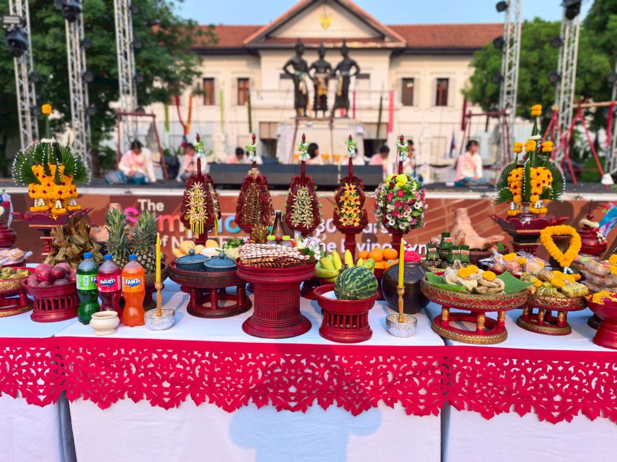 มหาวิทยาลัยแม่โจ้ ร่วมพิธีทำบุญตักบาตร ในงานสมโภช 730 ปี สถาปนาเมืองเชียงใหม่