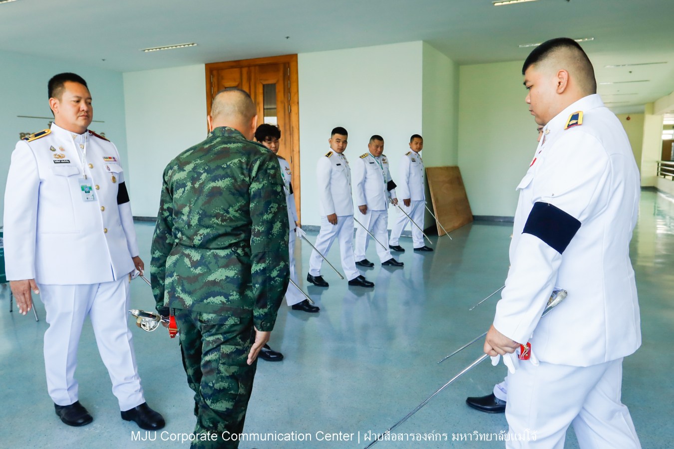 Congratulations    บรรยากาศ      บัณฑิตแม่โจ้ รายงานตัวเตรียมเข้าพิธีพระราชทานปริญญาบัตร ครั้งที่ 48