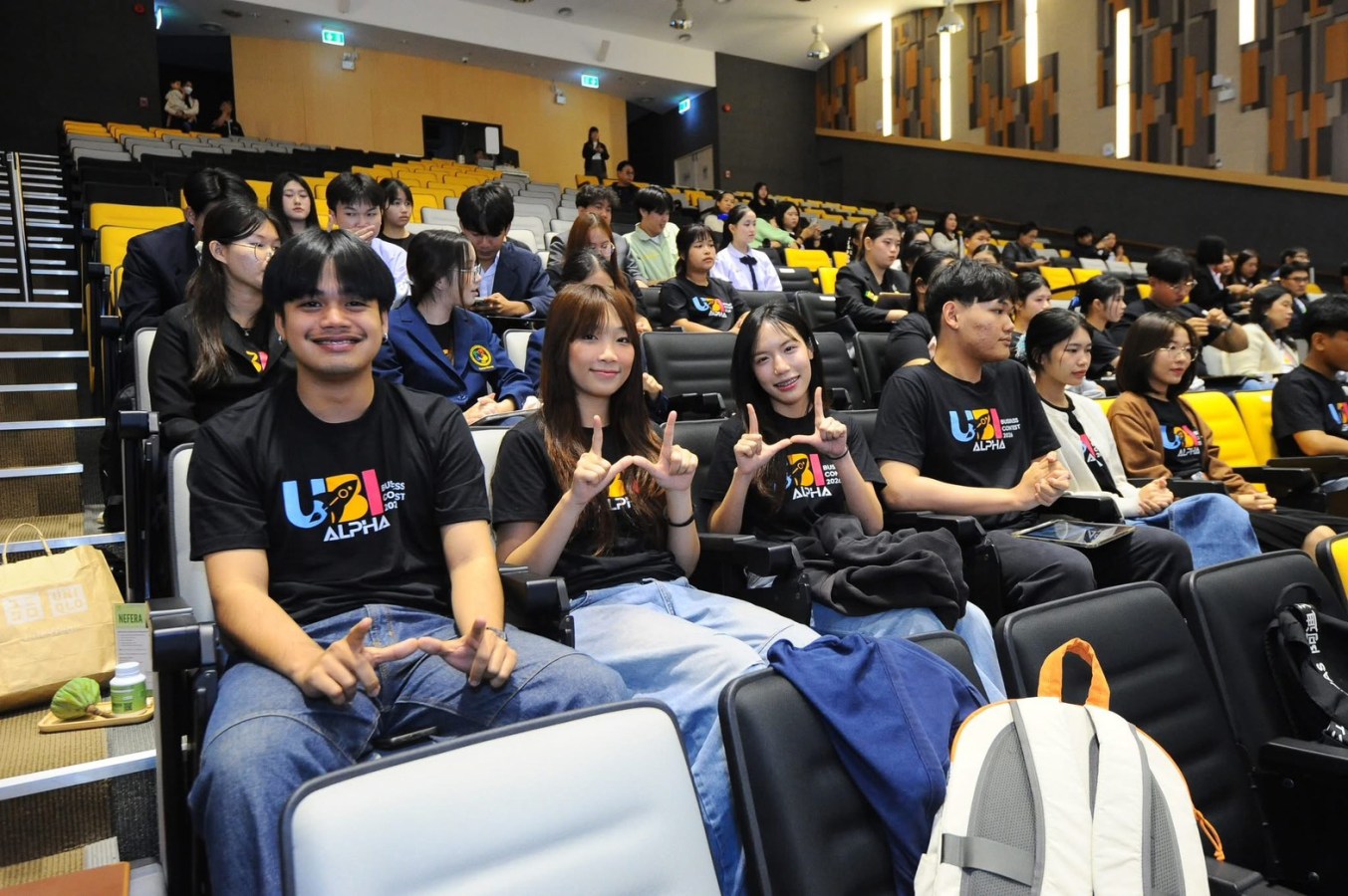 นศ.แม่โจ้ ฟอร์มทีมกับนักเรียนมัธยม คว้ารางวัลรองชนะเลิศอันดับ 1  ในเวทีพัฒนาผู้ประกอบการรุ่นใหม่