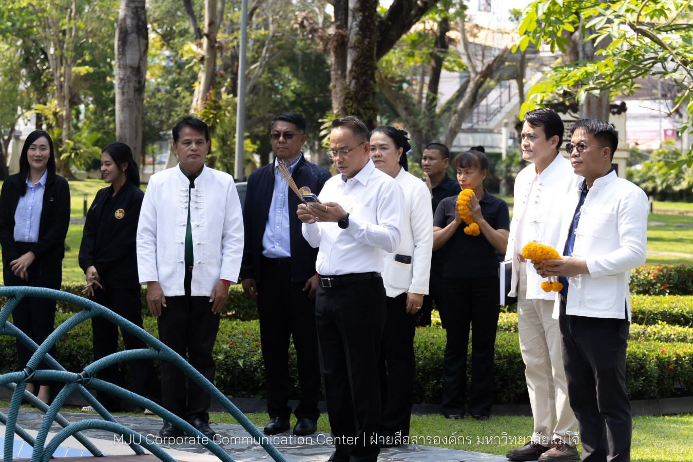 รองปลัดกระทรวงมหาดไทย สักการะสิ่งศักดิ์ ม.แม่โจ้