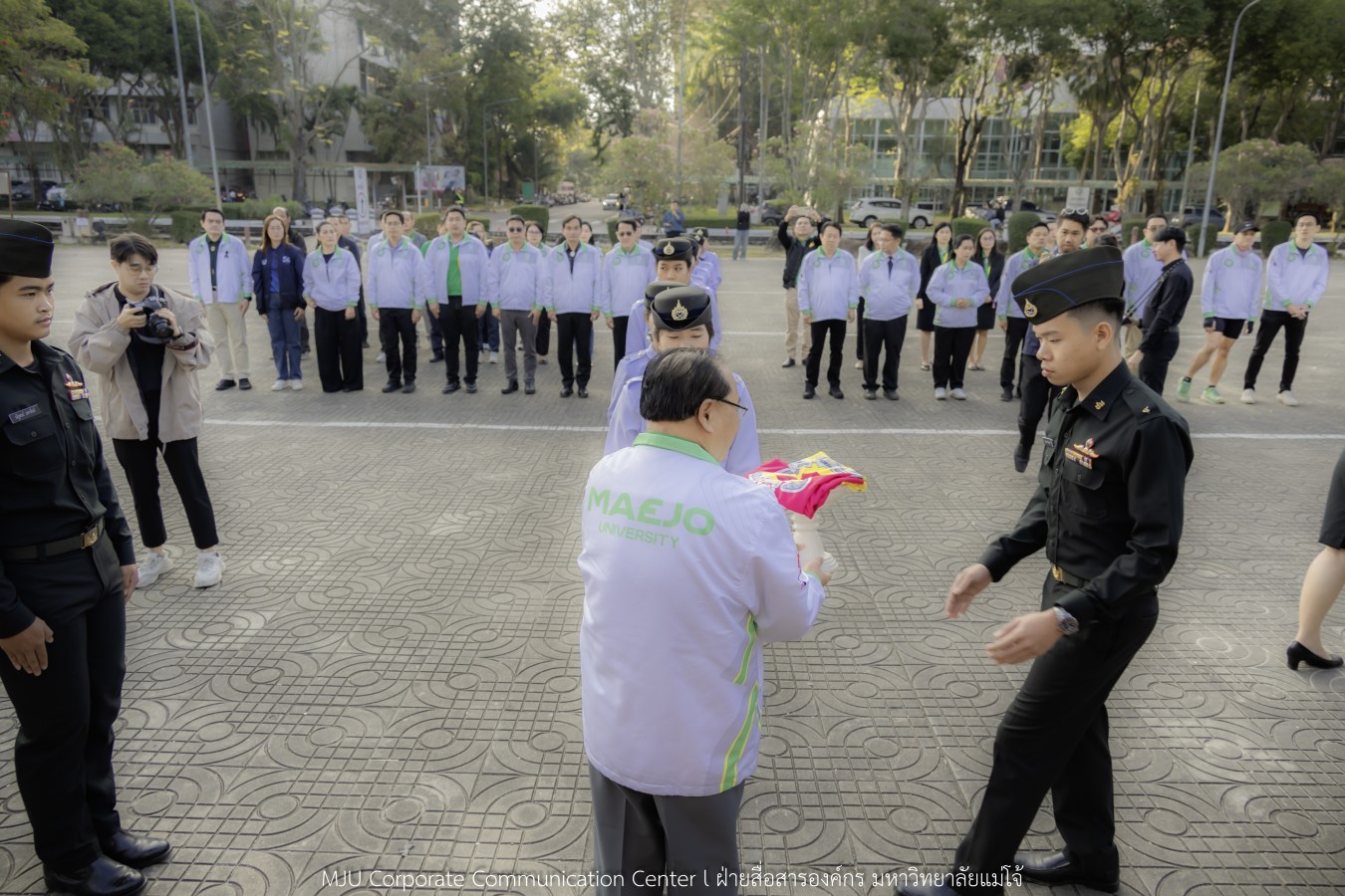 ธงเจ้าภาพ 12 สถาบันโบกสะบัด พร้อมต้อนรับทัพนักกีฬา 109 สถาบัน ใน “อินทนิลเกมส์ 2026”