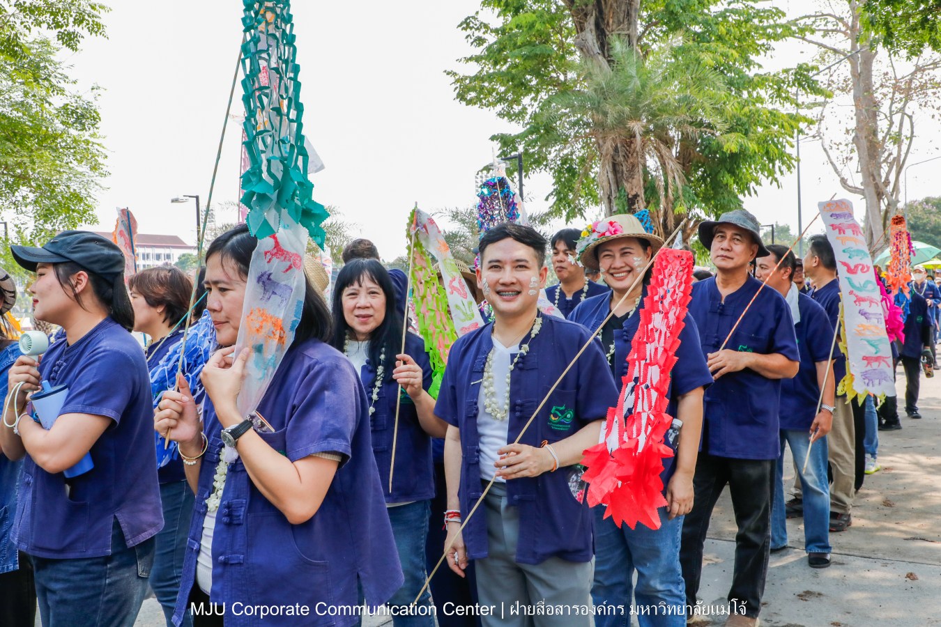 ชาวแม่โจ้ ร่วมพิธีดำหัวผู้อาวุโสและอธิการบดี ประจำปี 2569  สืบสานป๋าเวณี ปี๋ใหม่เมือง