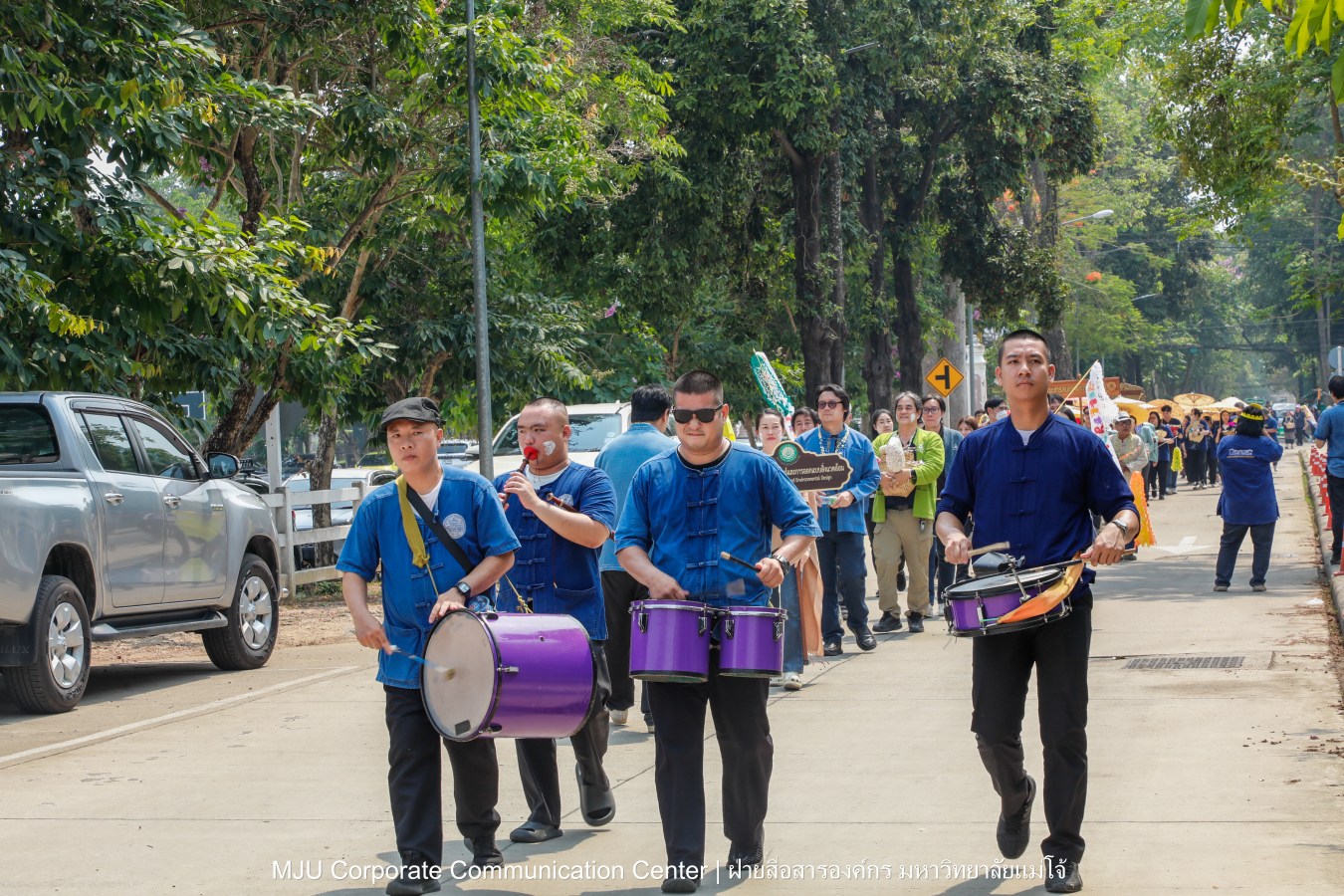 ชาวแม่โจ้ ร่วมพิธีดำหัวผู้อาวุโสและอธิการบดี ประจำปี 2569  สืบสานป๋าเวณี ปี๋ใหม่เมือง