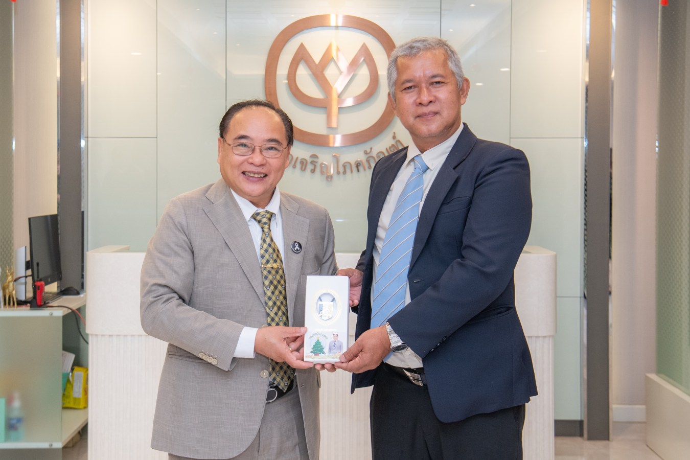 มหาวิทยาลัยแม่โจ้ ลงนามความร่วมมือโครงการเลี้ยงกุ้ง ร่วม บริษัท เจริญโภคภัณฑ์อาหาร จำกัด (มหาชน) ยกระดับงานวิจัยและพัฒนากำลังคนสู่มาตรฐานอุตสาหกรรมอย่างยั่งยืน