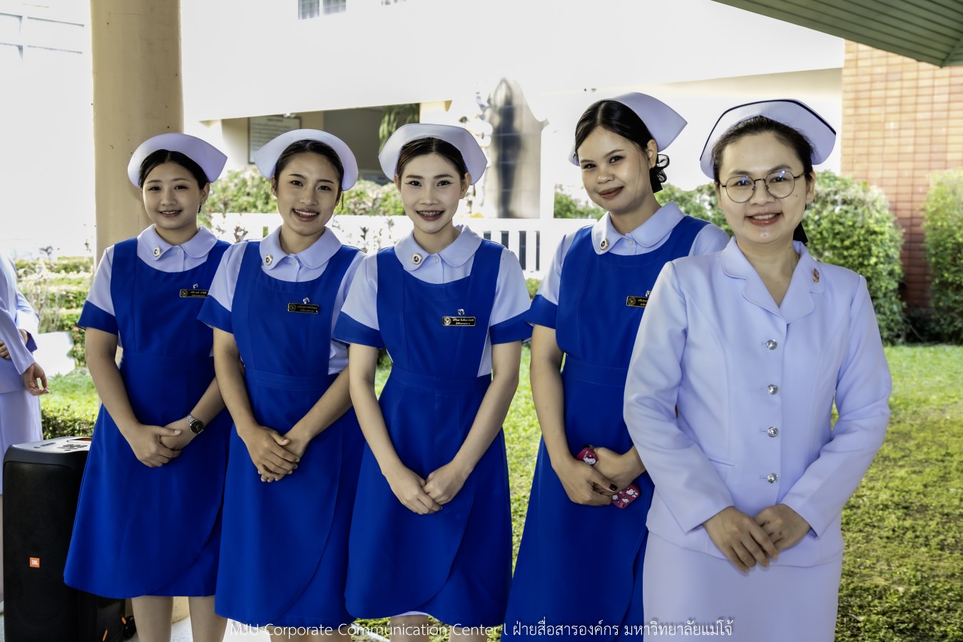 พยาบาลแม่โจ้ รุ่นที่ 3  รับหมวก เข็มเลื่อนชั้นปี และตะเกียงไนติงเกล เตรียมพร้อมออกฝึกปฏิบัติการจริงในสถานพยาบาล