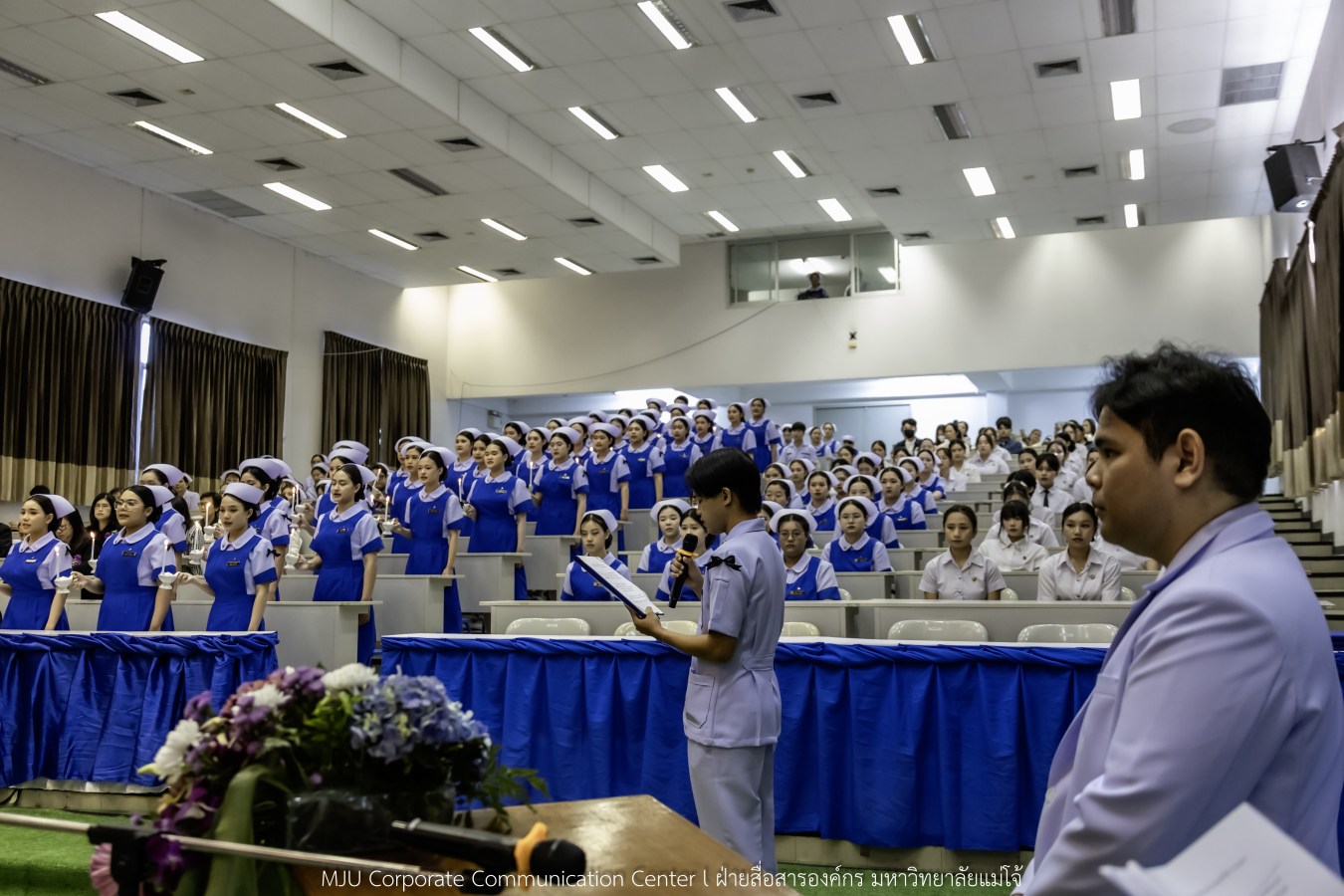 พยาบาลแม่โจ้ รุ่นที่ 3  รับหมวก เข็มเลื่อนชั้นปี และตะเกียงไนติงเกล เตรียมพร้อมออกฝึกปฏิบัติการจริงในสถานพยาบาล