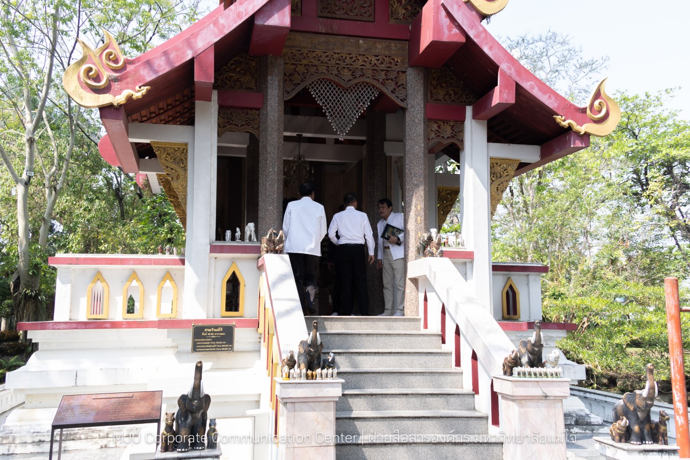 รองปลัดกระทรวงมหาดไทย สักการะสิ่งศักดิ์ ม.แม่โจ้