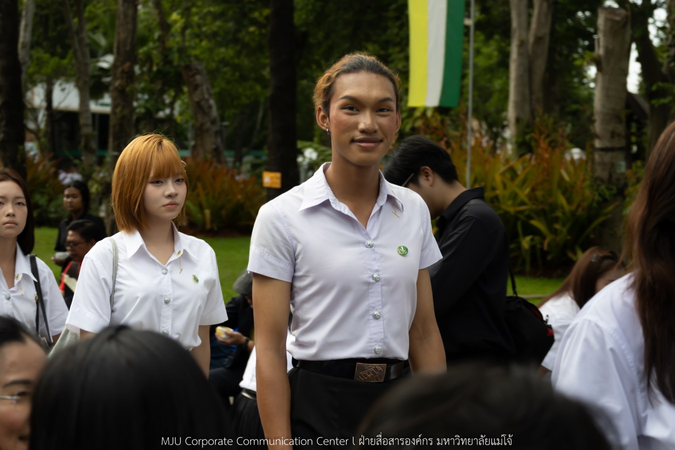 ม.แม่โจ้ เจิมหน้า-ผูกข้อมือ รับขวัญน้องใหม่ลูกแม่โจ้รุ่น 91