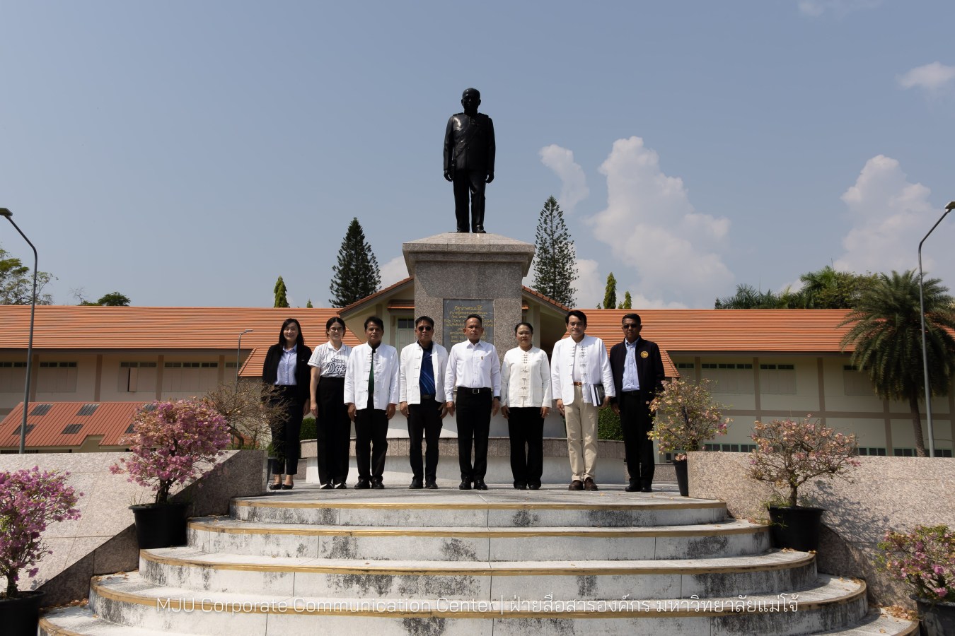 รองปลัดกระทรวงมหาดไทย สักการะสิ่งศักดิ์ ม.แม่โจ้