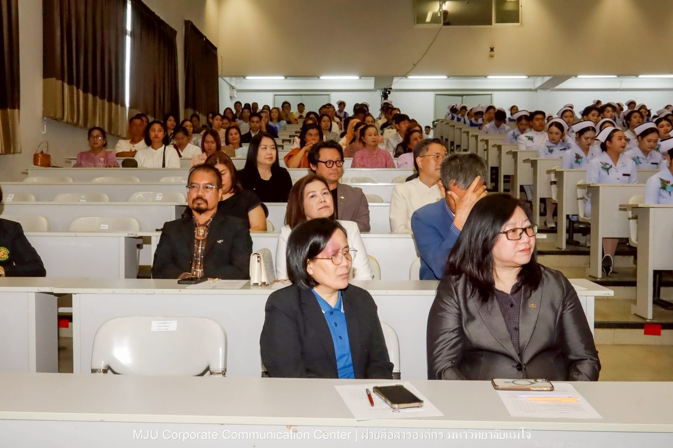 พยาบาลแม่โจ้ รุ่น 1 ประดับแถบหมวก-รับเข็มวิทยฐานะ พร้อมก้าวสู่พยาบาลวิชาชีพอย่างเป็นทางการ