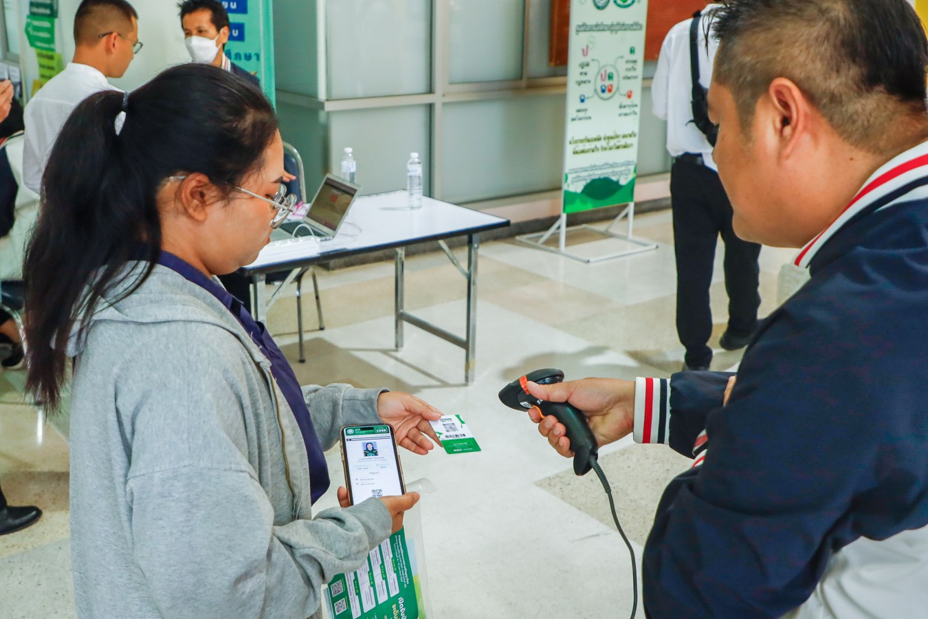 Congratulations    บรรยากาศ      บัณฑิตแม่โจ้ รายงานตัวเตรียมเข้าพิธีพระราชทานปริญญาบัตร ครั้งที่ 48