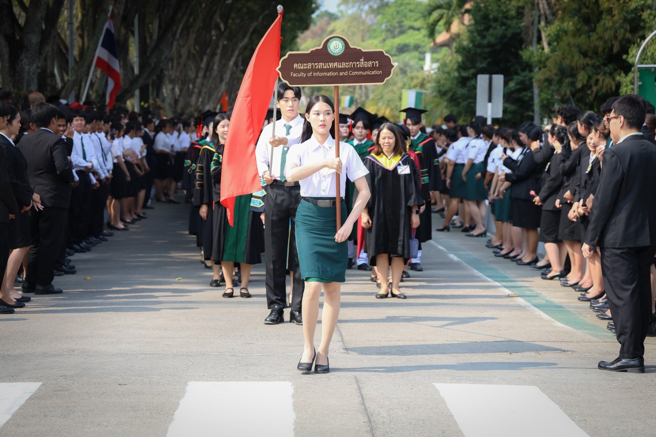 บรรยากาศ พิธีพระราชทานปริญญาบัตร มหาวิทยาลัยแม่โจ้ ประจำปีการศึกษา2567-2568 ครั้งที่ 48  ในวันที่ 19 กุมภาพันธ์ พ.ศ.2569 ณ ศูนย์กีฬาเฉลิมพระเกียรติ มหาวิทยาลัยแม่โจ้