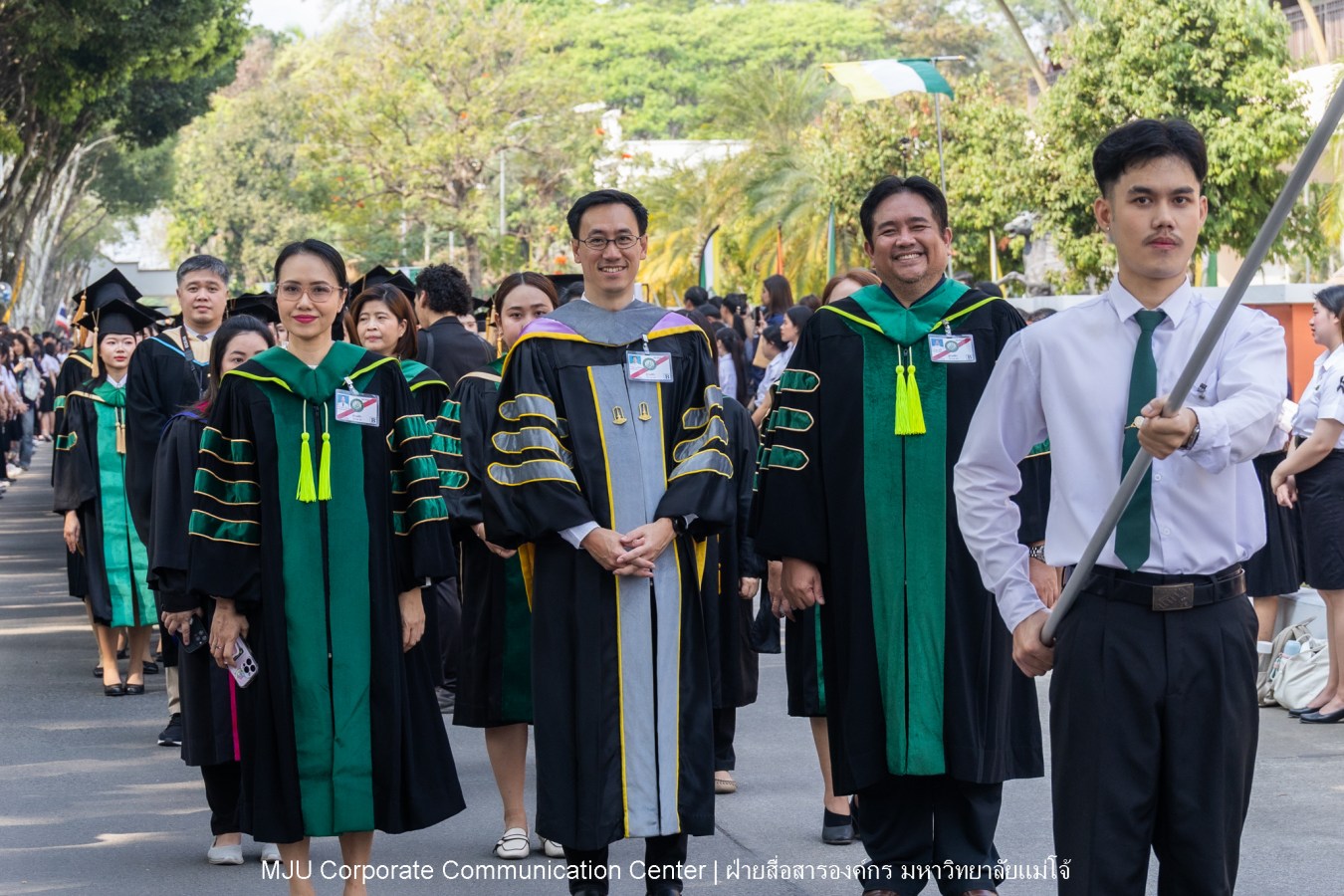 บรรยากาศ พิธีพระราชทานปริญญาบัตร มหาวิทยาลัยแม่โจ้ ประจำปีการศึกษา2567-2568 ครั้งที่ 48  ในวันที่ 19 กุมภาพันธ์ พ.ศ.2569 ณ ศูนย์กีฬาเฉลิมพระเกียรติ มหาวิทยาลัยแม่โจ้