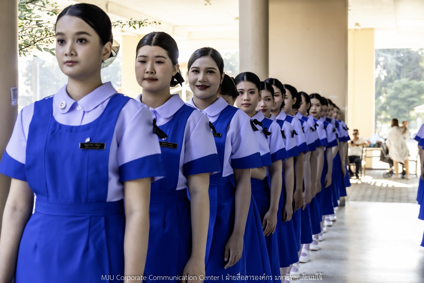 พยาบาลแม่โจ้ รุ่นที่ 3  รับหมวก เข็มเลื่อนชั้นปี และตะเกียงไนติงเกล เตรียมพร้อมออกฝึกปฏิบัติการจริงในสถานพยาบาล