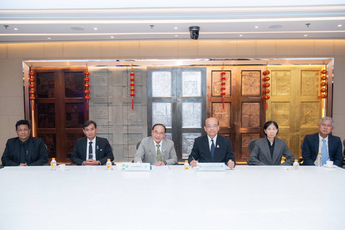 มหาวิทยาลัยแม่โจ้ ลงนามความร่วมมือโครงการเลี้ยงกุ้ง ร่วม บริษัท เจริญโภคภัณฑ์อาหาร จำกัด (มหาชน) ยกระดับงานวิจัยและพัฒนากำลังคนสู่มาตรฐานอุตสาหกรรมอย่างยั่งยืน