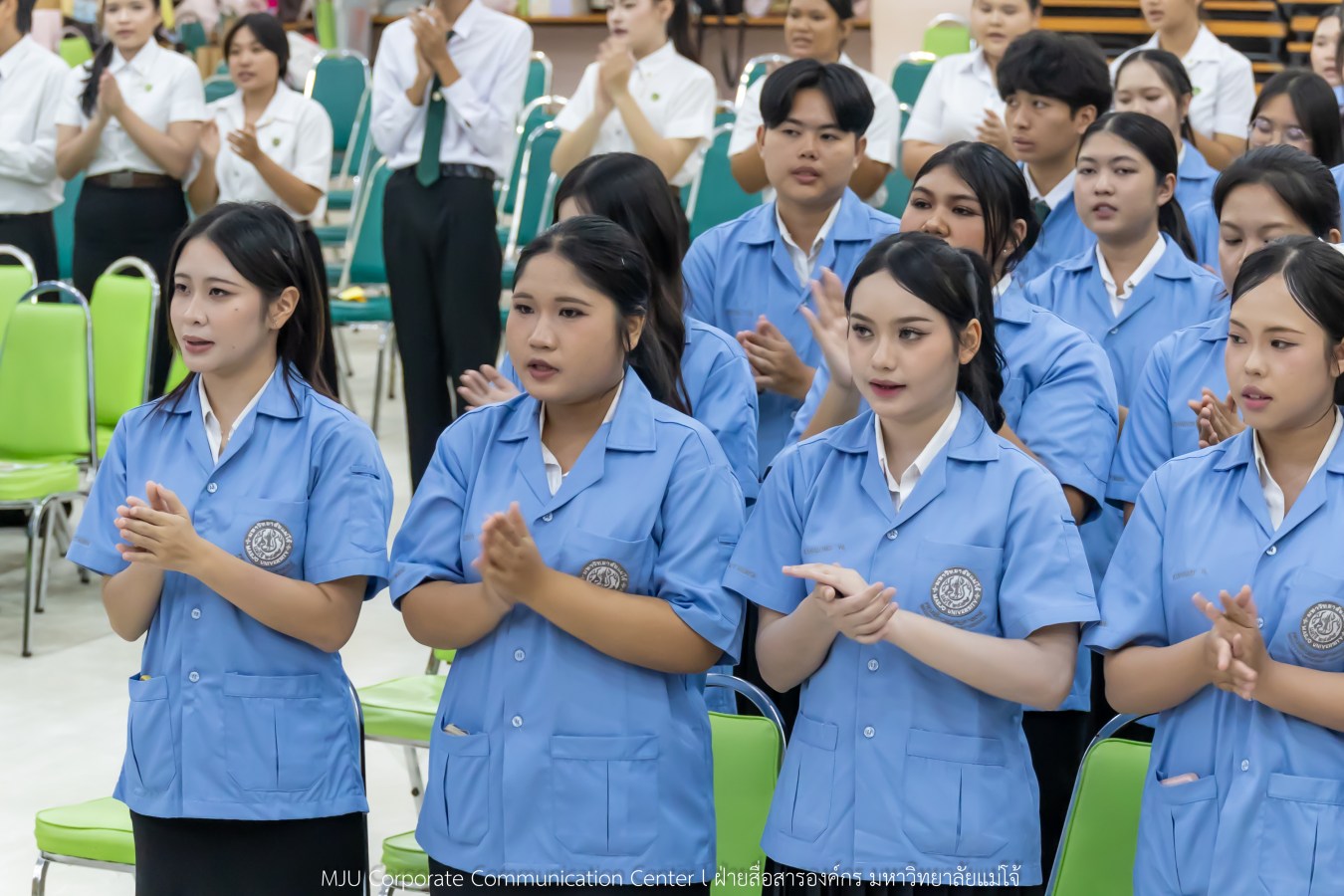 ม. แม่โจ้ จัดพิธีมอบเสื้อสาขาเทคนิคการสัตวแพทย์ฯ ให้ นศ.รุ่นแรก  สร้างความภาคภูมิใจและตระหนักต่อบทบาทวิชาชีพ