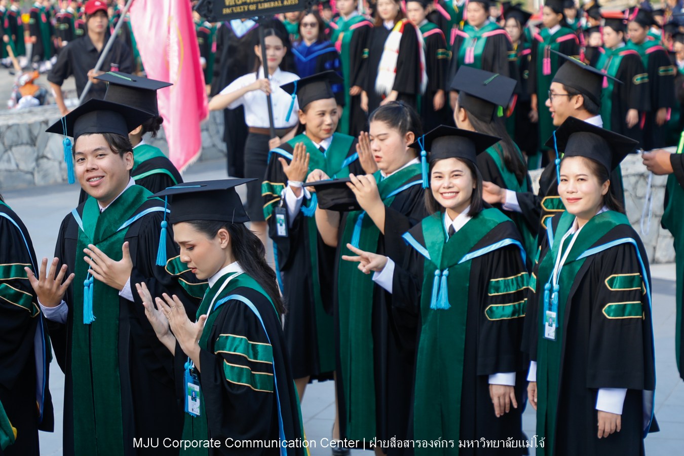 ว่าที่บัณฑิตพร้อม  อาจารย์พร้อม  ญาติพร้อม ทุกคนพร้อม  ร่วมแสดงความยินดี 18 กุมภาพันธ์ 2569  #บรรยากาศซ้อมใหญ่ พิธีพระราชทานปริญญาบัตรมหาวิทยาลัยแม่โจ้ ครั้งที่ 48