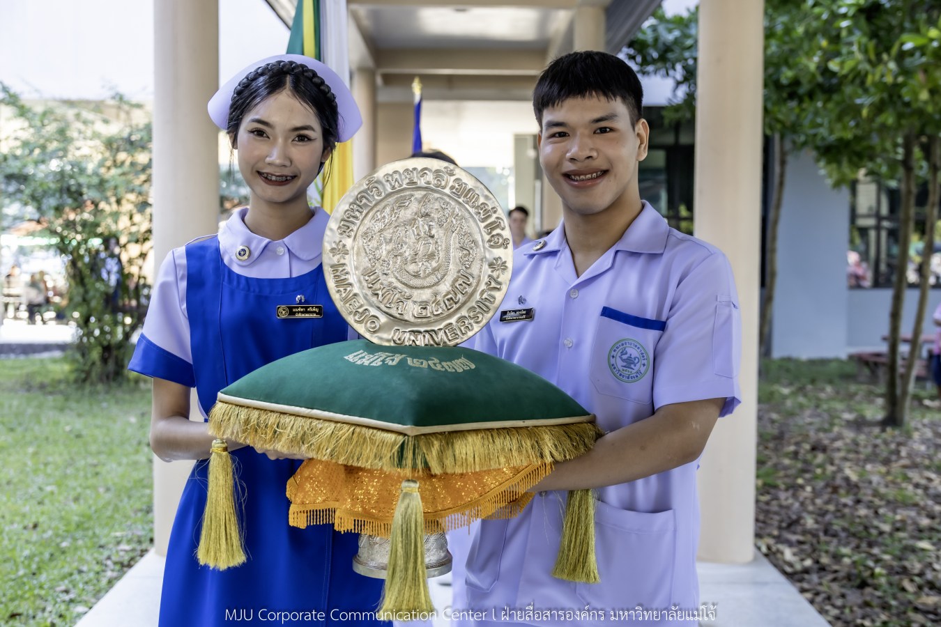 พยาบาลแม่โจ้ รุ่นที่ 3  รับหมวก เข็มเลื่อนชั้นปี และตะเกียงไนติงเกล เตรียมพร้อมออกฝึกปฏิบัติการจริงในสถานพยาบาล