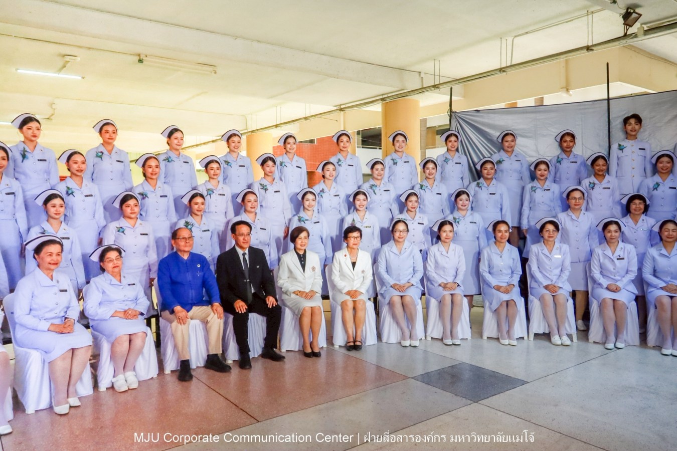 พยาบาลแม่โจ้ รุ่น 1 ประดับแถบหมวก-รับเข็มวิทยฐานะ พร้อมก้าวสู่พยาบาลวิชาชีพอย่างเป็นทางการ