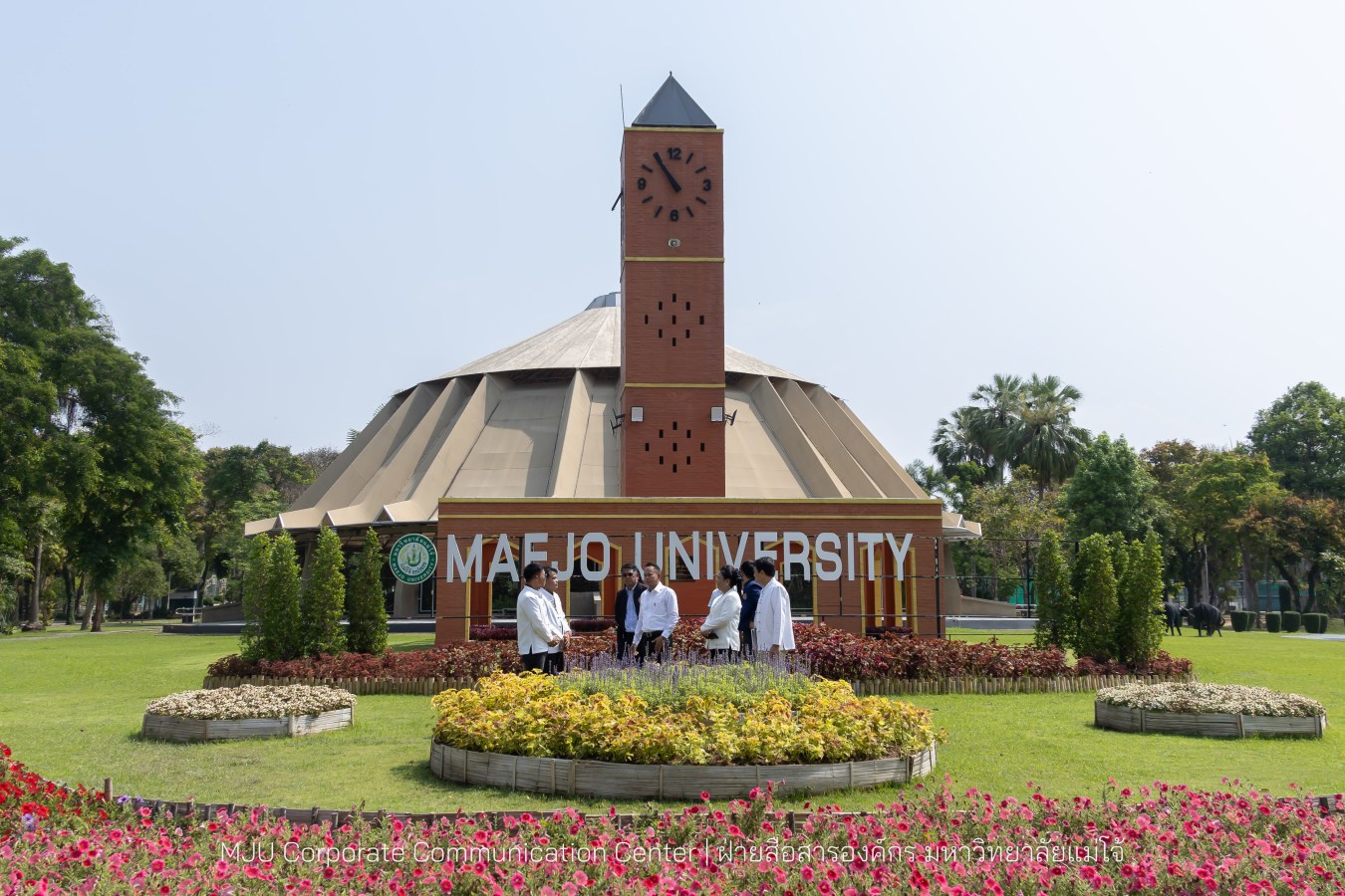 รองปลัดกระทรวงมหาดไทย สักการะสิ่งศักดิ์ ม.แม่โจ้