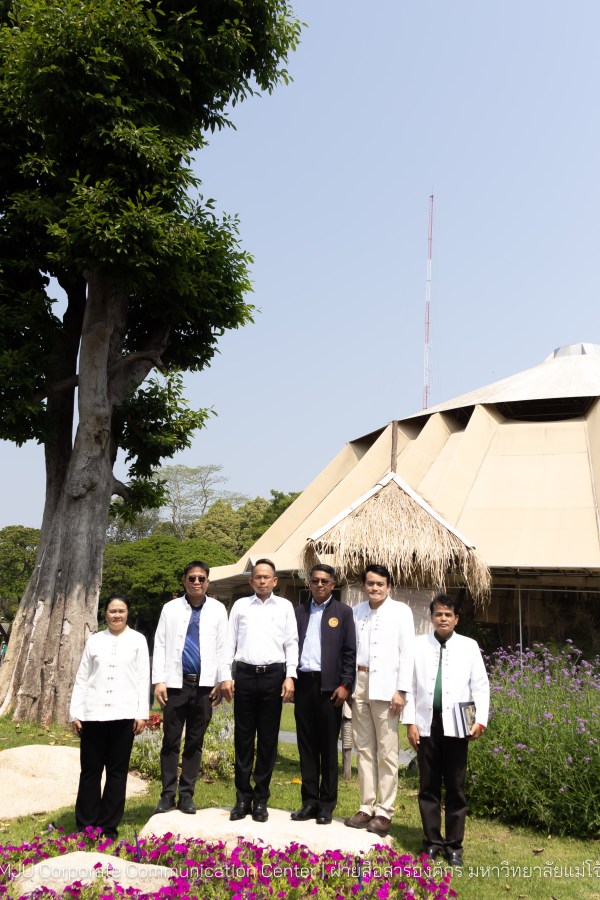 รองปลัดกระทรวงมหาดไทย สักการะสิ่งศักดิ์ ม.แม่โจ้