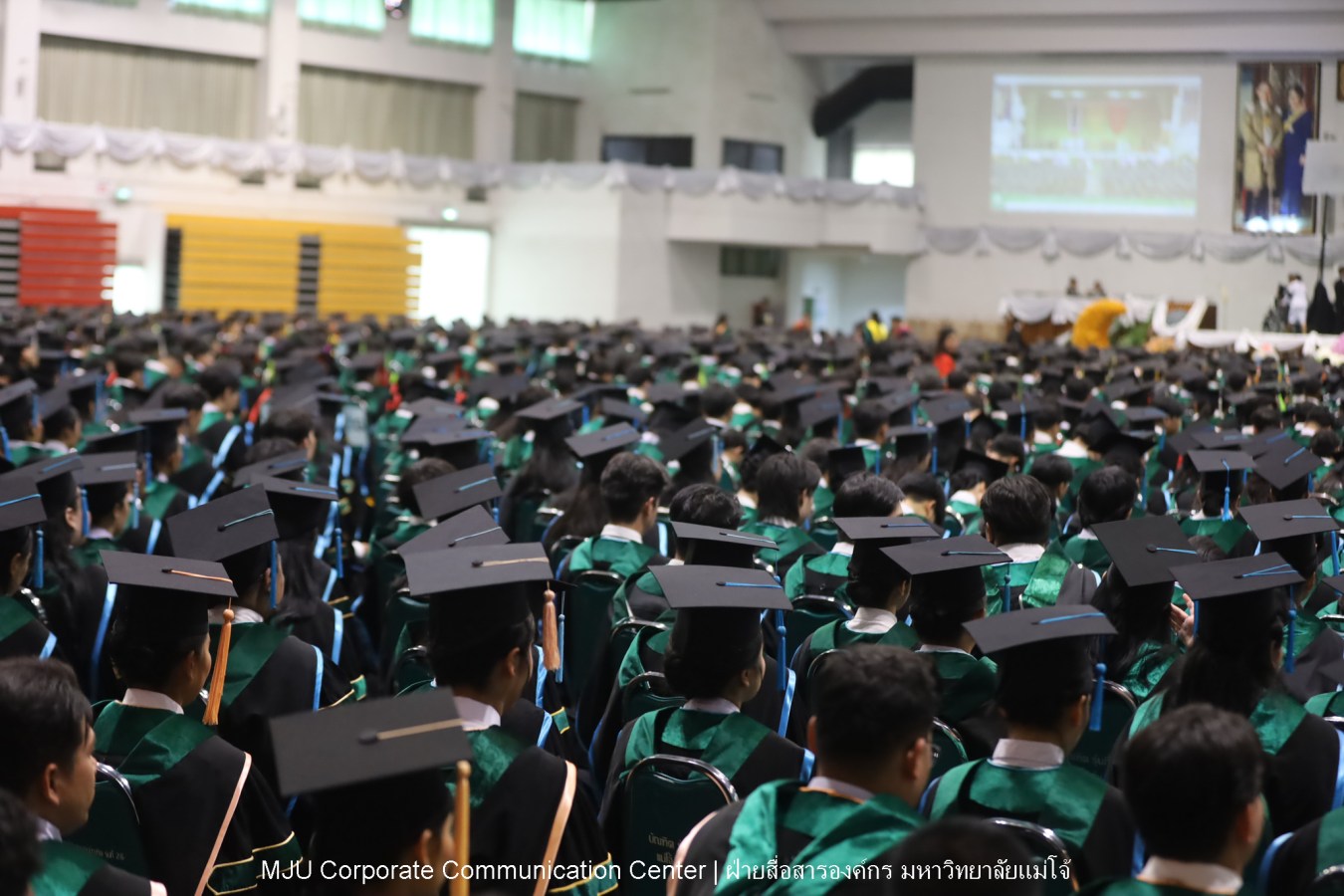 บรรยากาศ พิธีพระราชทานปริญญาบัตร มหาวิทยาลัยแม่โจ้ ประจำปีการศึกษา2567-2568 ครั้งที่ 48  ในวันที่ 19 กุมภาพันธ์ พ.ศ.2569 ณ ศูนย์กีฬาเฉลิมพระเกียรติ มหาวิทยาลัยแม่โจ้