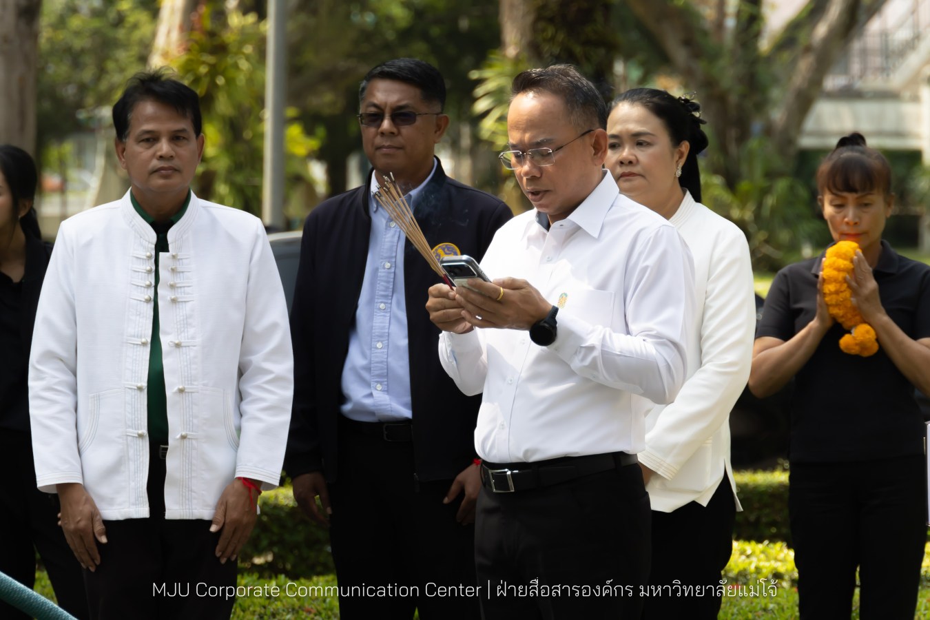 รองปลัดกระทรวงมหาดไทย สักการะสิ่งศักดิ์ ม.แม่โจ้