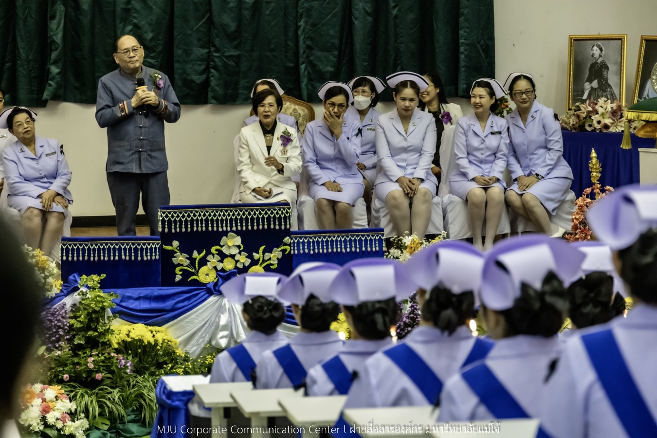 พยาบาลแม่โจ้ รุ่นที่ 3  รับหมวก เข็มเลื่อนชั้นปี และตะเกียงไนติงเกล เตรียมพร้อมออกฝึกปฏิบัติการจริงในสถานพยาบาล