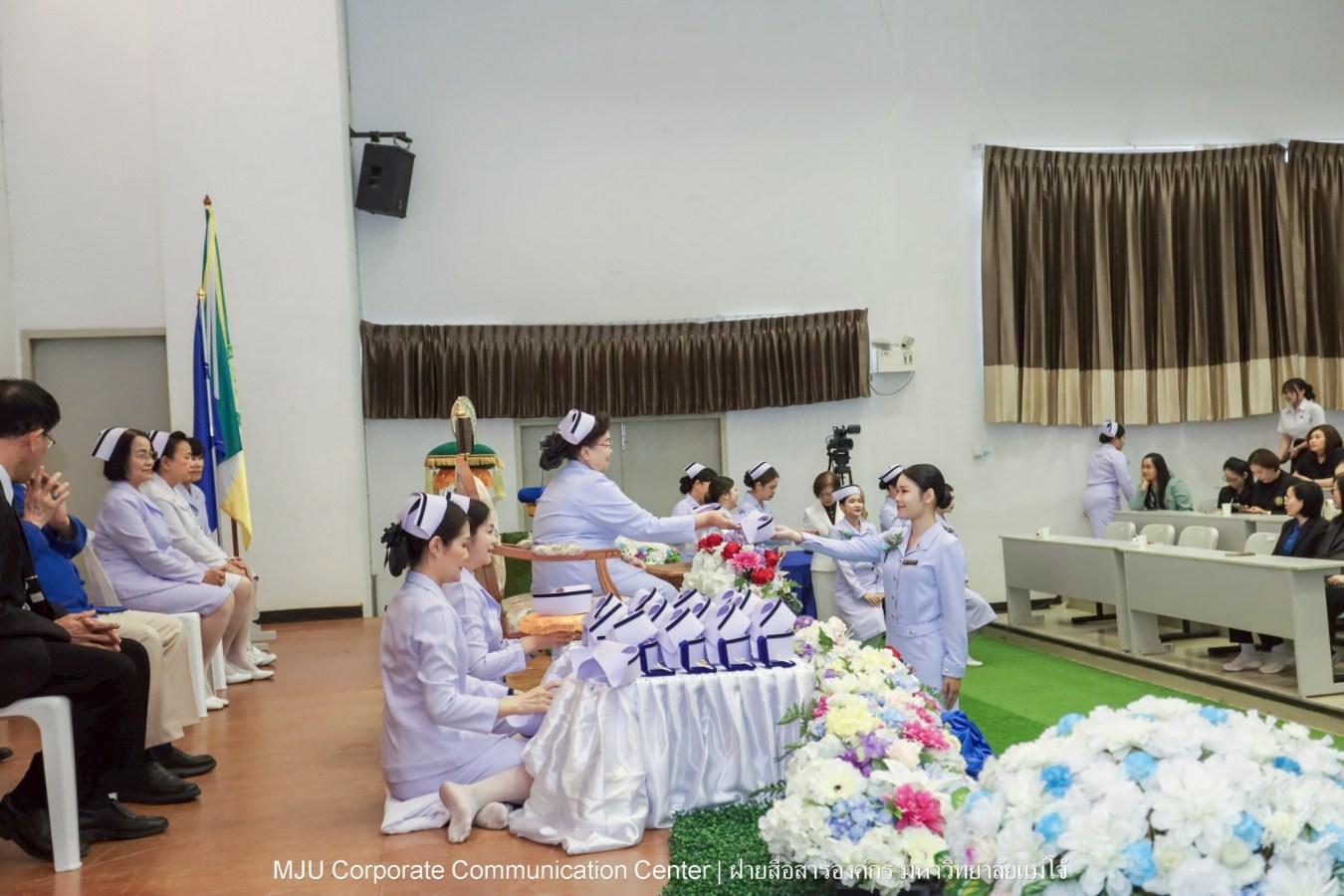 พยาบาลแม่โจ้ รุ่น 1 ประดับแถบหมวก-รับเข็มวิทยฐานะ พร้อมก้าวสู่พยาบาลวิชาชีพอย่างเป็นทางการ