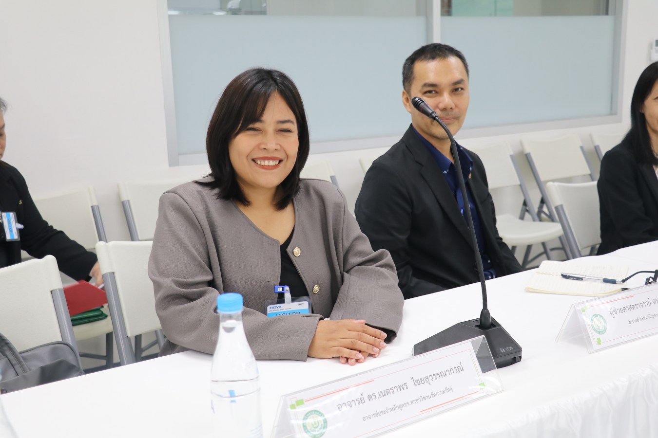 คณะวิทยาศาสตร์ มหาวิทยาลัยแม่โจ้ จับมือ บริษัท โฮยา ลำพูน จำกัด (HLAM)  ร่วมวิจัยรีไซเคิลเศษพลาสติก มุ่งเป้าความยั่งยืนตามแนวคิด ESG