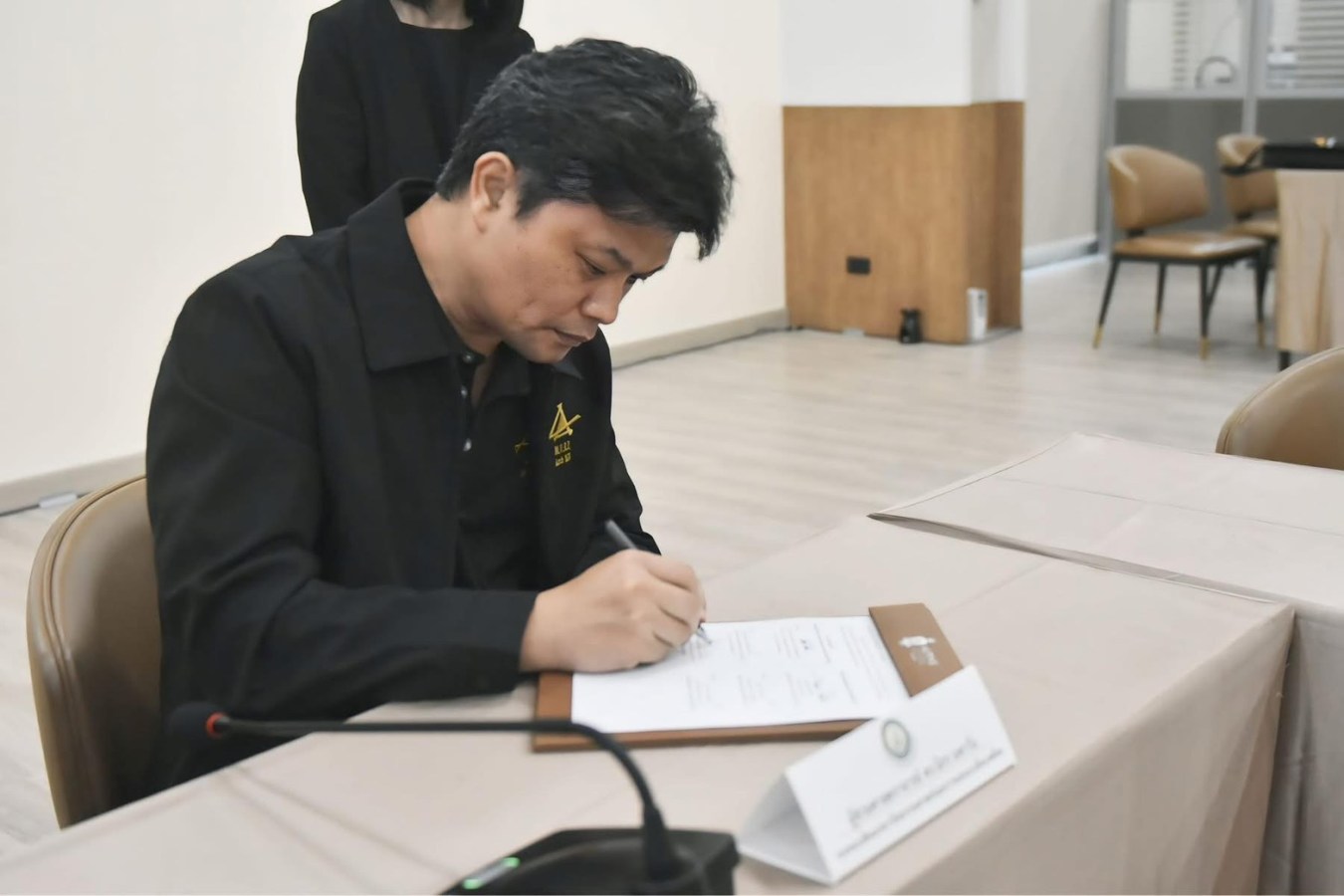 คณะสถาปัตย์ ม.แม่โจ้ จับมือ เชียงใหม่กอล์ฟแอนด์คันทรีคลับ พัฒนาการศึกษา–วิจัย–บริการวิชาการ สู่พื้นที่เรียนรู้จริง